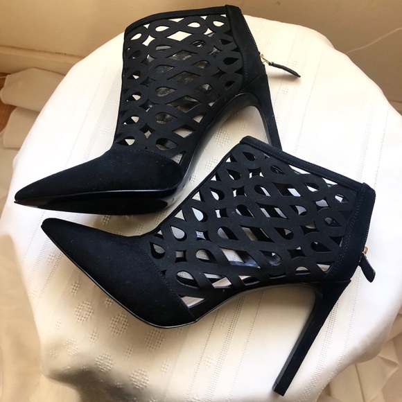 Nine West Shoes - Nine West tempoo black heels size:8.5M high career